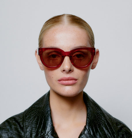 Lilly Sunglasses in Red Transparent