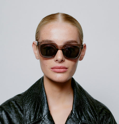 Nancy Sunglasses in Grey Transparent