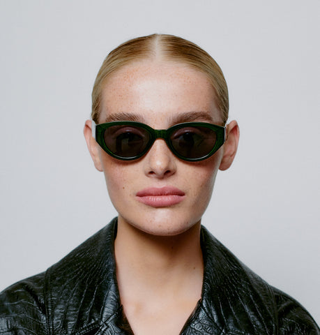 Winnie Sunglasses in Dark Green Transparent