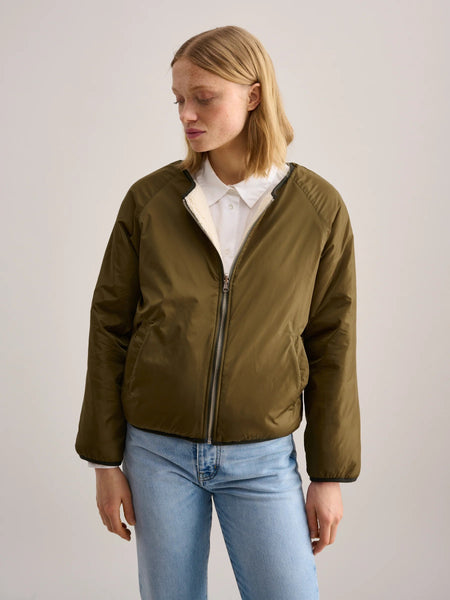 Belay Reversible Jacket in Ecru and Khaki Green