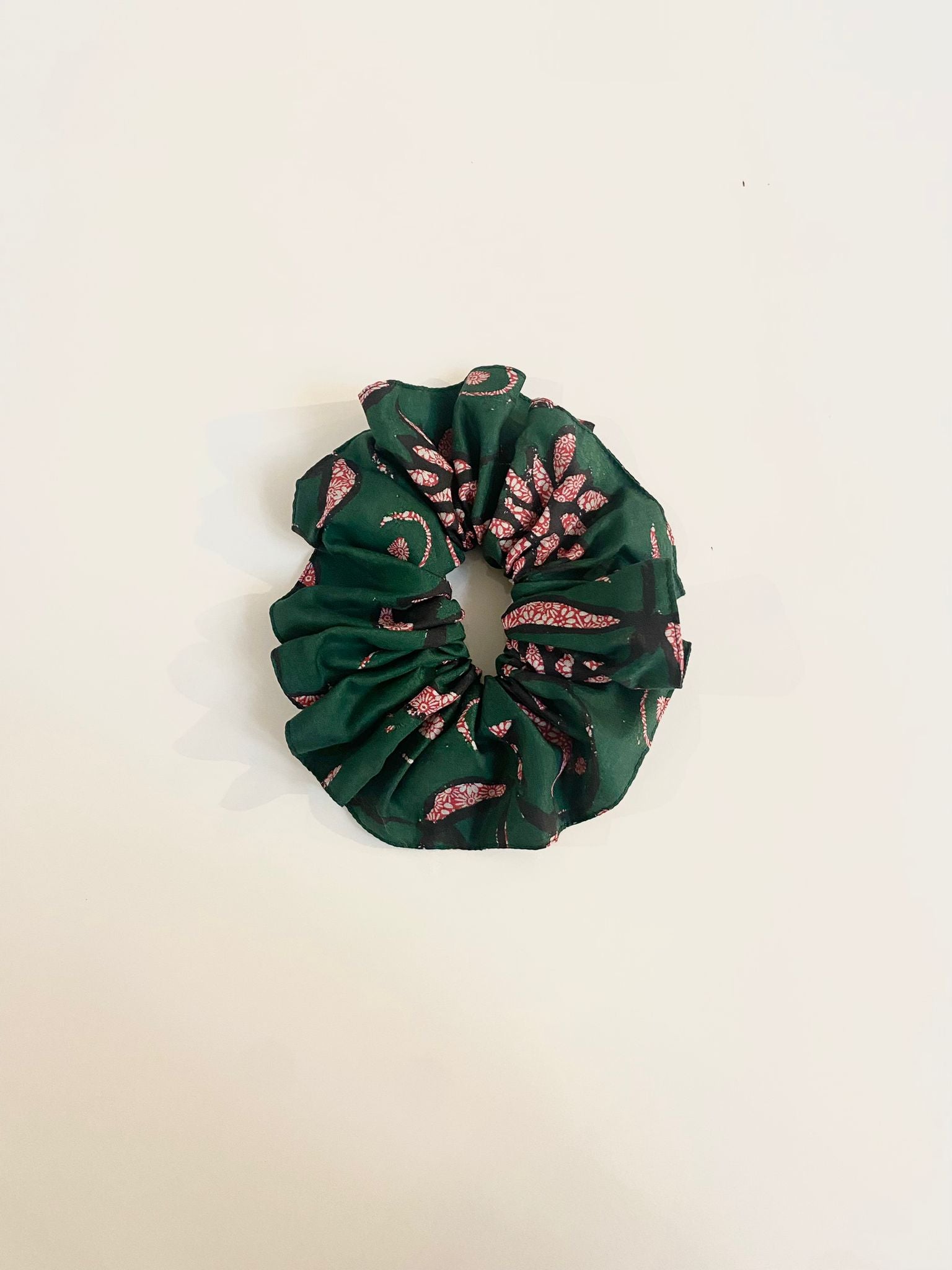 Medium Scrunchie in Green and Pink
