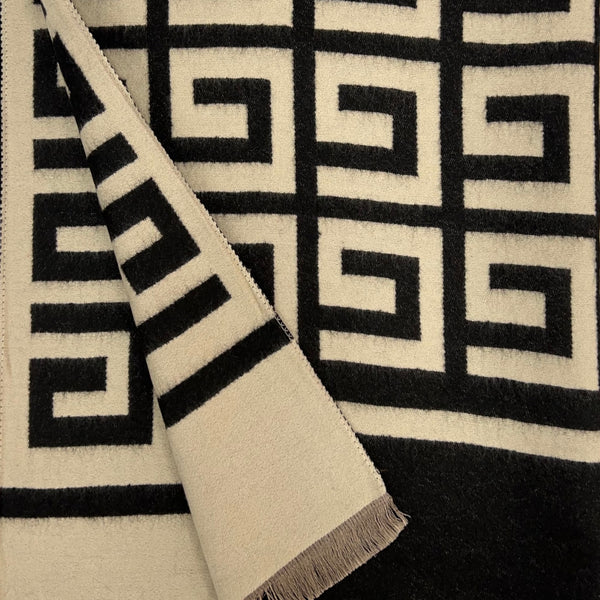 Big Maze Print Wool Mix Winter Scarf in Black