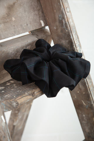 Large Scrunchie in Black and Blue Wool